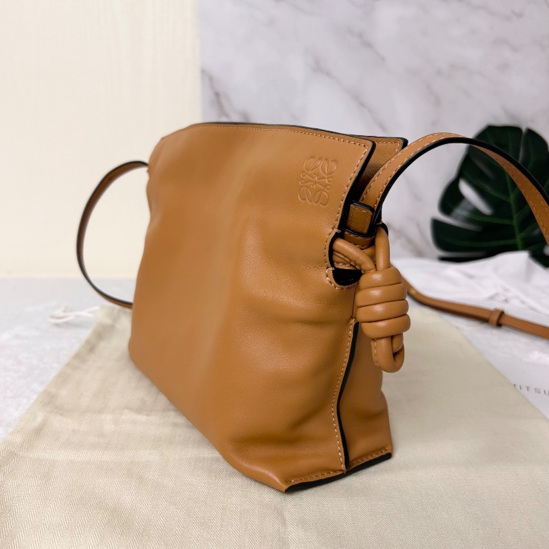 Loewe Flamenco 系列肩背包福袋包-10