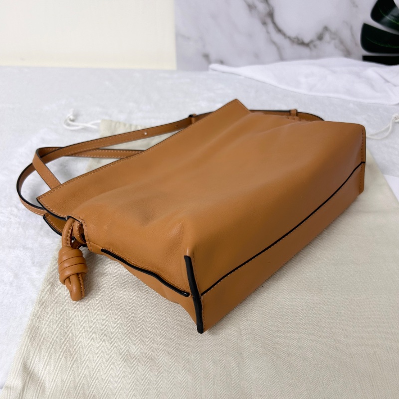 Loewe Flamenco 系列肩背包福袋包-14