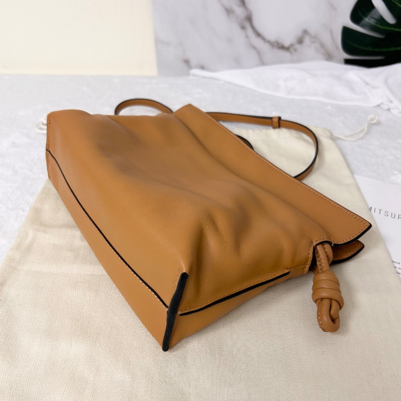 Loewe Flamenco 系列肩背包福袋包-15