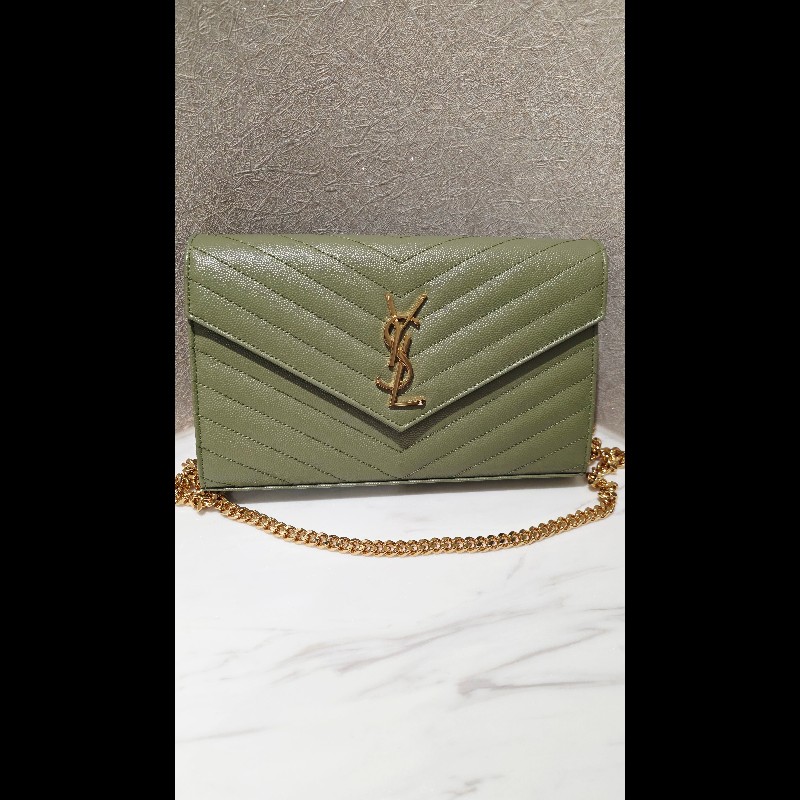 YSL V字縫線魚子醬牛皮金LOGO斜肩/橄欖綠-1