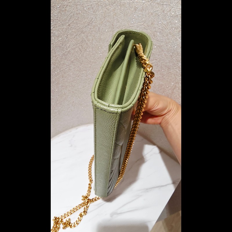 YSL V字縫線魚子醬牛皮金LOGO斜肩/橄欖綠-4