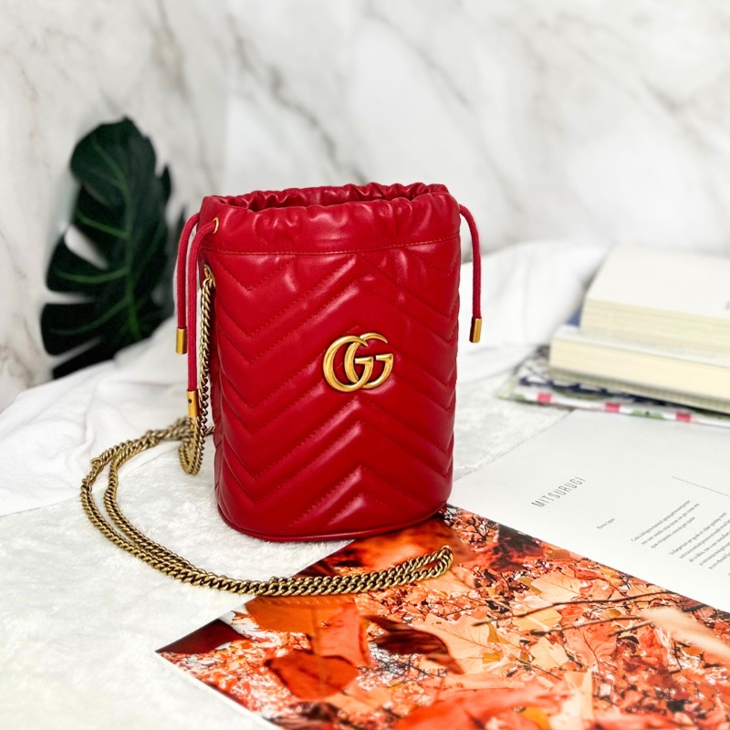 Gucci 迷你山形絎縫皮鏈條水桶包-0