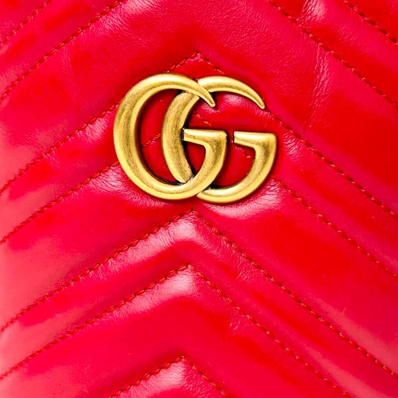 Gucci 迷你山形絎縫皮鏈條水桶包-16