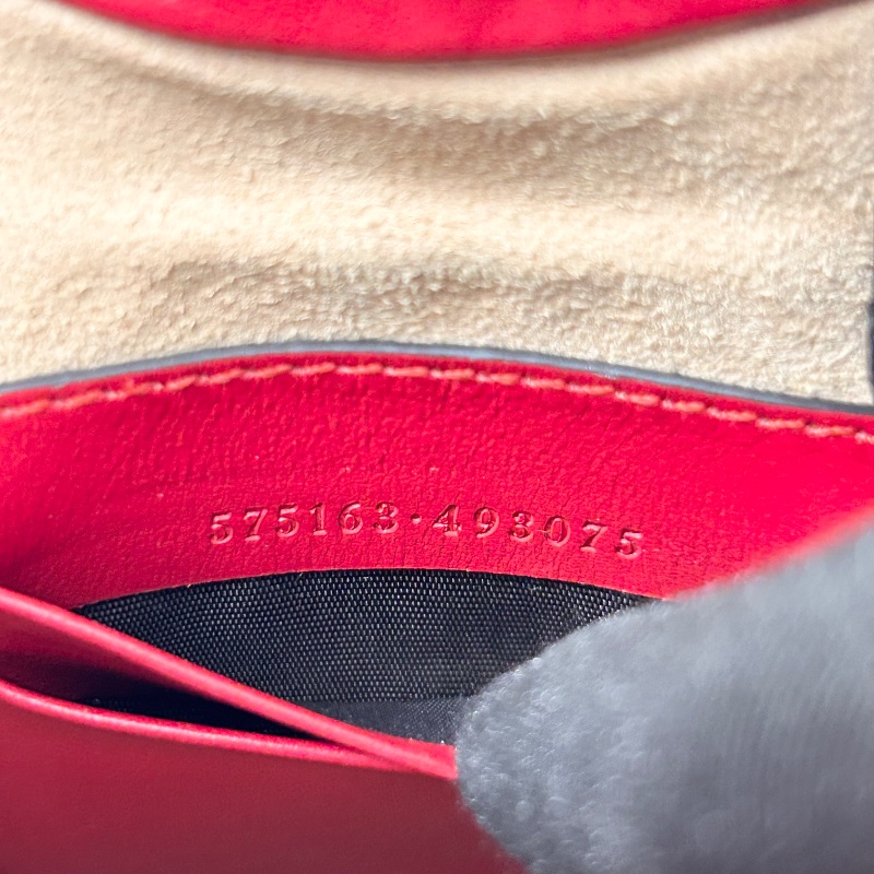 Gucci 迷你山形絎縫皮鏈條水桶包-20