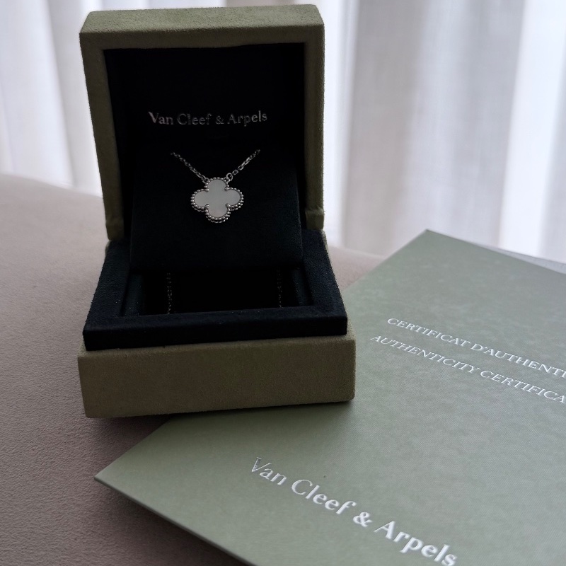 VCA Vintage Alhambra Vintage Alhambra 「現貨」9新 配件盒子保卡-1