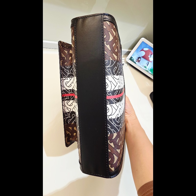 BURBERRY 滿版TB手提兩用包-11