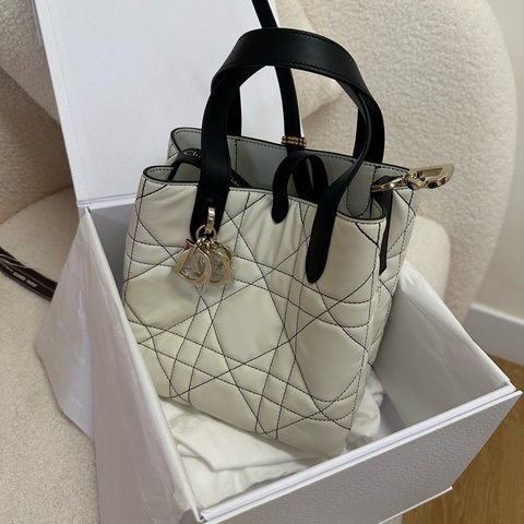 新到📍全新DIOR迪奧 Toujours 三格 超大藤格紋 徽標Logo 牛皮革 單肩/斜挎/手提包