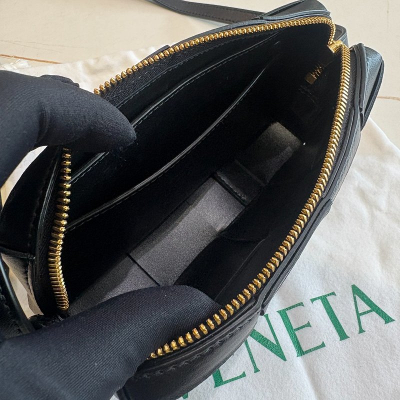 *SHIHNA名牌精品* BOTTEGA VENETA Mini Cassette 大格編織相機包-2