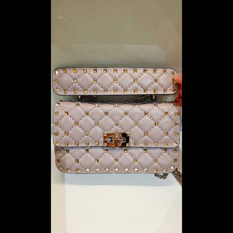 Valentino Garavani 的Rockstud Spike 小型肩背包 [正品粉藕色]-0