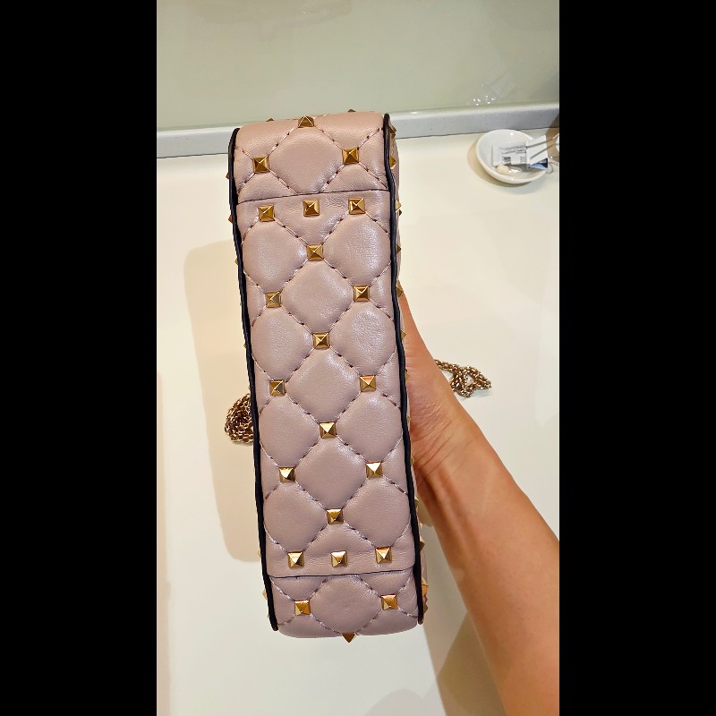 Valentino Garavani 的Rockstud Spike 小型肩背包 [正品粉藕色]-3