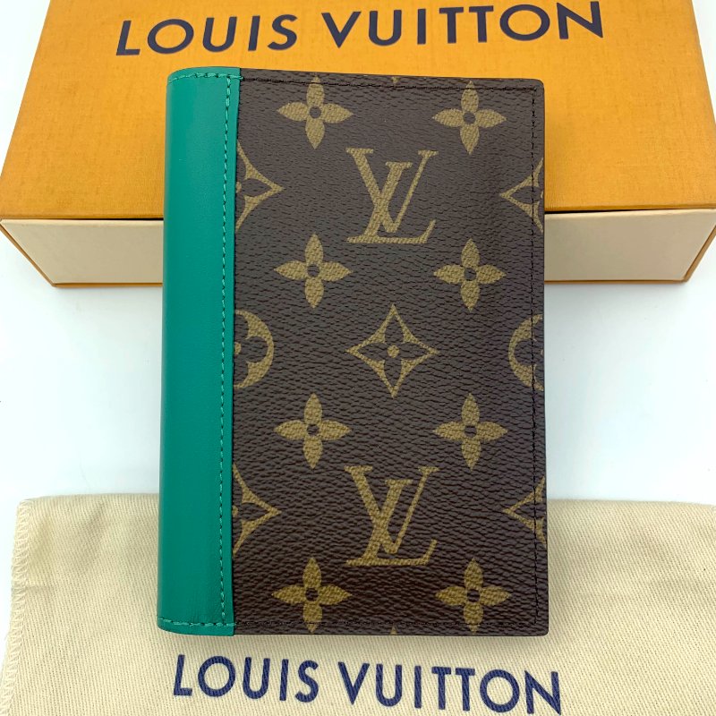 LOUIS VUITTON 路易威登官網新款護照套、LV、Colormania系列、完整全套配件、卡夾、現貨、真品、免運-2