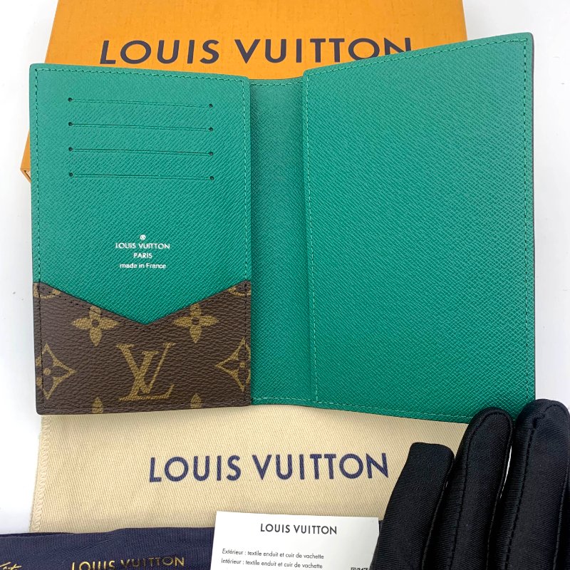 LOUIS VUITTON 路易威登官網新款護照套、LV、Colormania系列、完整全套配件、卡夾、現貨、真品、免運-6