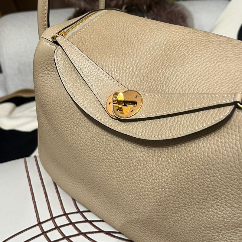 Hermes Lindy 26 Stamp X 風衣灰金扣-1