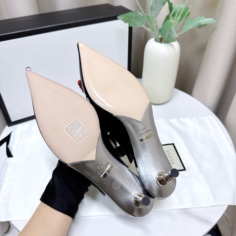 閒置新未使用Gucci 小草莓中跟鞋 37.5碼 跟高4cm-5