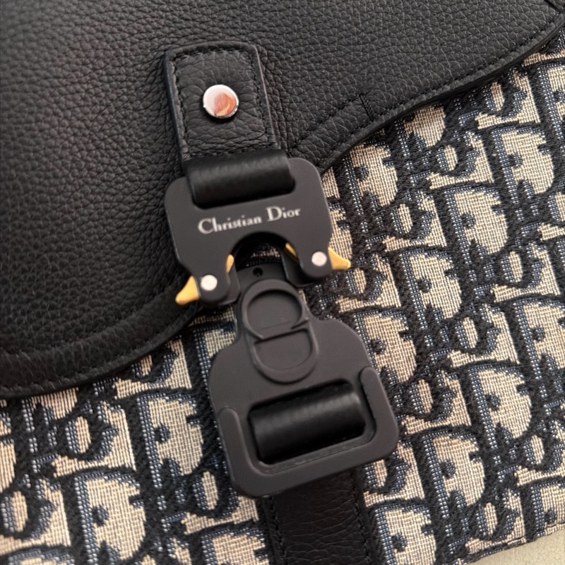 小碼 Saddle 翻蓋郵差袋-3