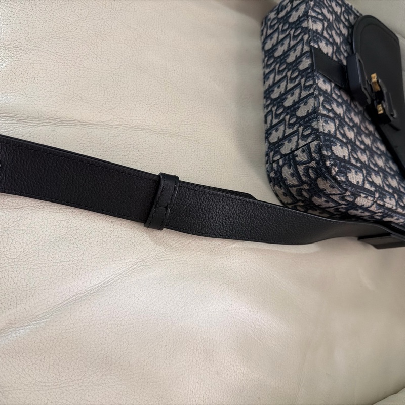 小碼 Saddle 翻蓋郵差袋-13