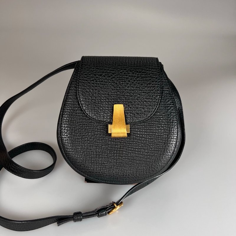 BV 黑金釦蛋蛋包-0