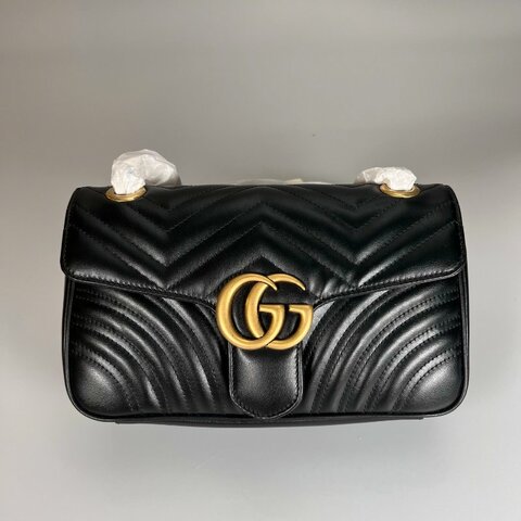 全新品 GUCCI 663497 黑金MARMONT掀蓋包26CM