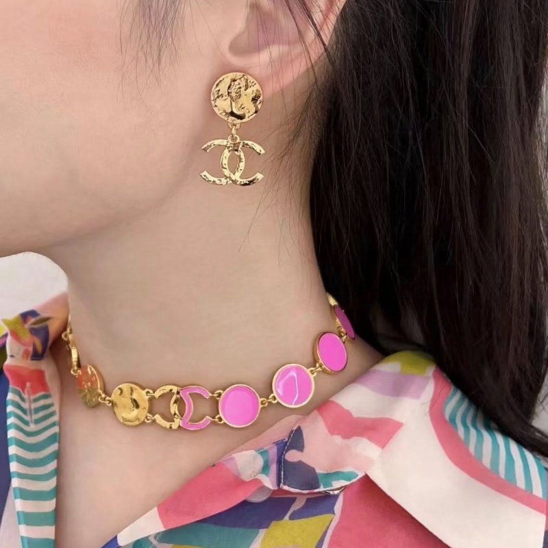 Chanel 24c🎀現品實拍 🎀金色熔岩圓雙C耳環👏9.8成新 未使用閒置品-13