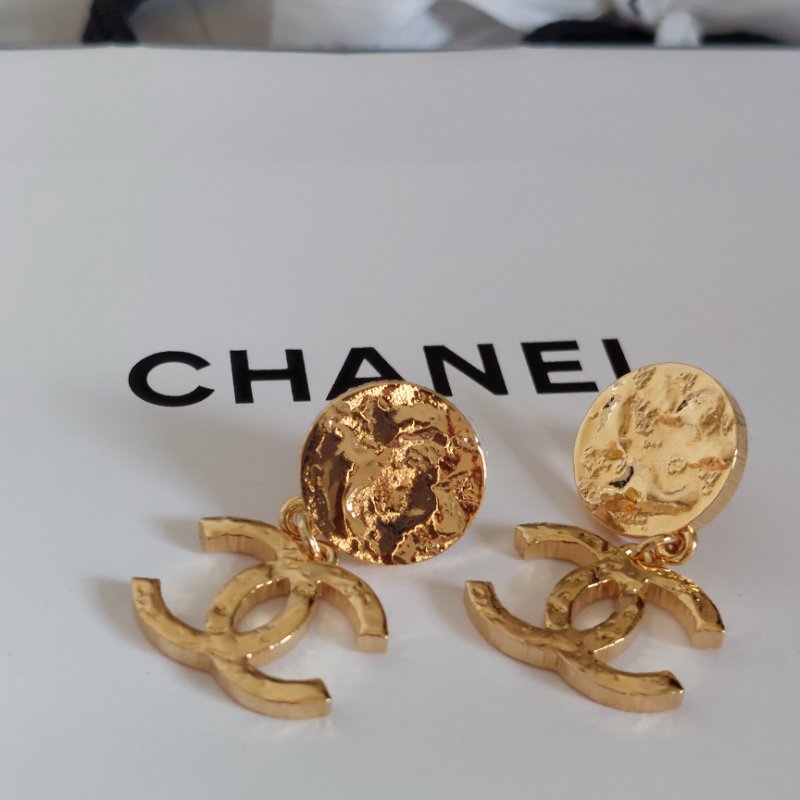 Chanel 24c🎀現品實拍 🎀金色熔岩圓雙C耳環👏9.8成新 未使用閒置品-19