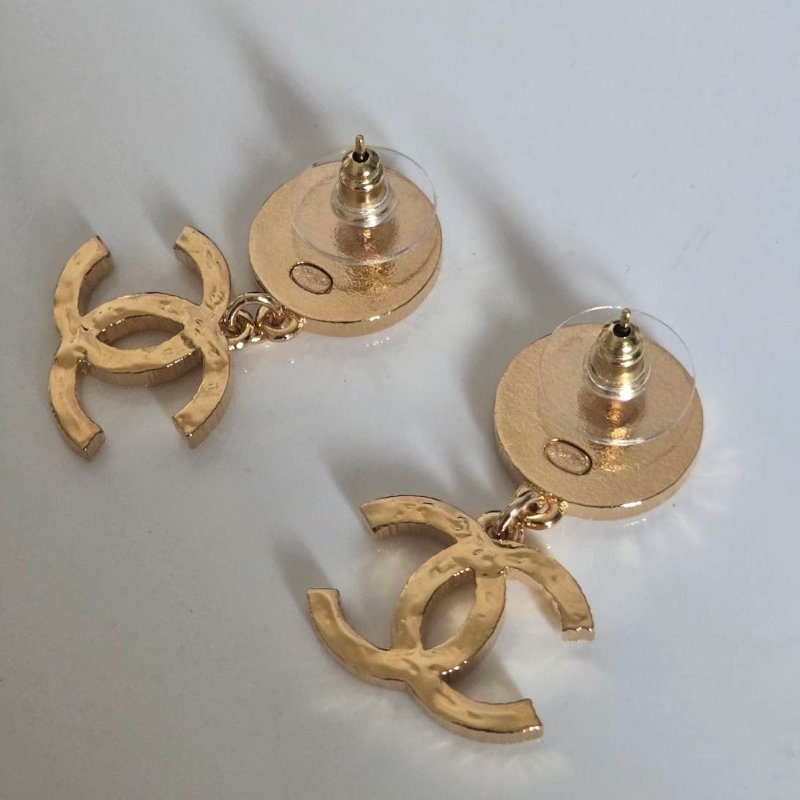 Chanel 24c🎀現品實拍 🎀金色熔岩圓雙C耳環👏9.8成新 未使用閒置品-21