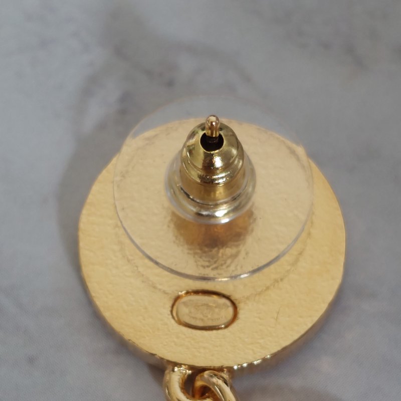 Chanel 24c🎀現品實拍 🎀金色熔岩圓雙C耳環👏9.8成新 未使用閒置品-27