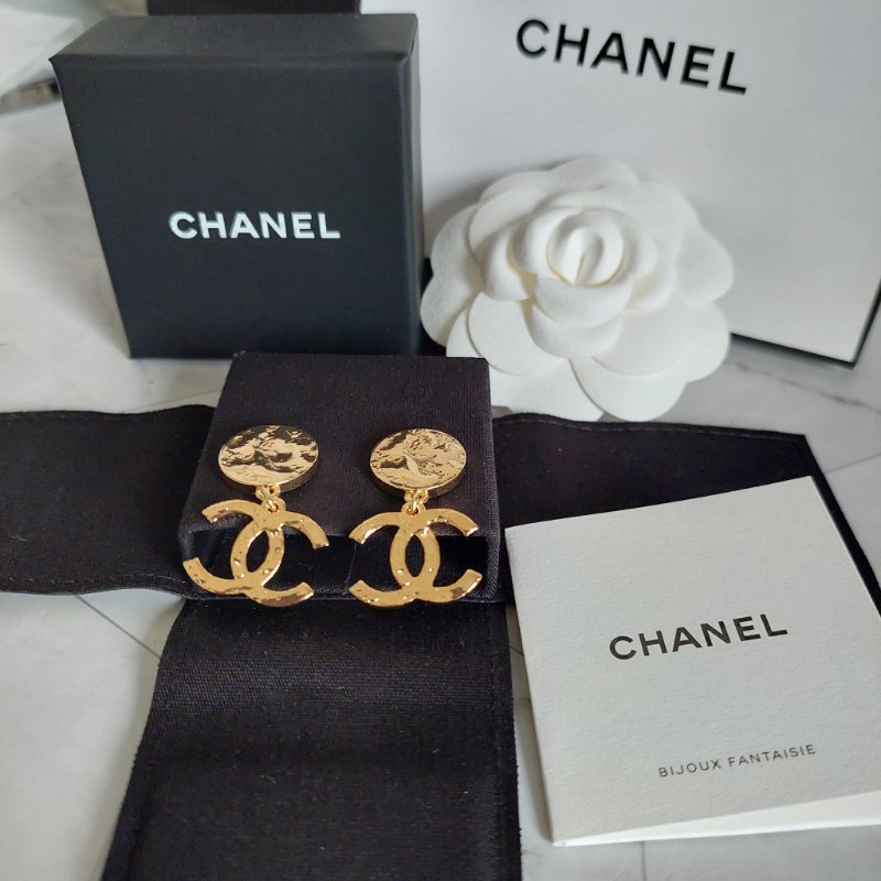 Chanel 24c🎀現品實拍 🎀金色熔岩圓雙C耳環👏9.8成新 未使用閒置品-34