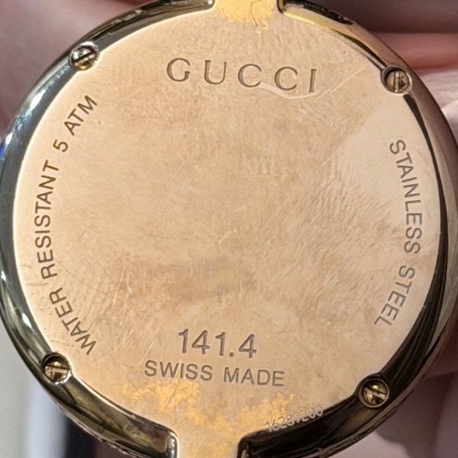 🌟GUCCI Diamantissima 32mm 母貝面盤女錶 YA14140-9