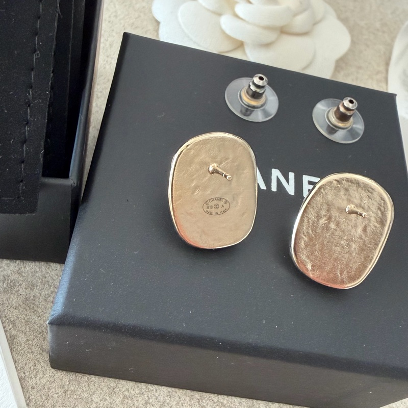 Chanel 琺瑯耳環 logo 耳環 耳針式-10