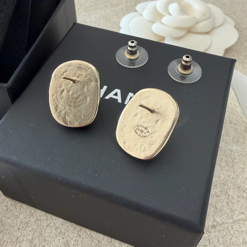 Chanel 琺瑯耳環 logo 耳環 耳針式-11