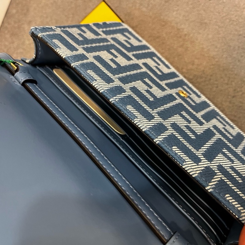 Fendi baguette ( Blue )-1