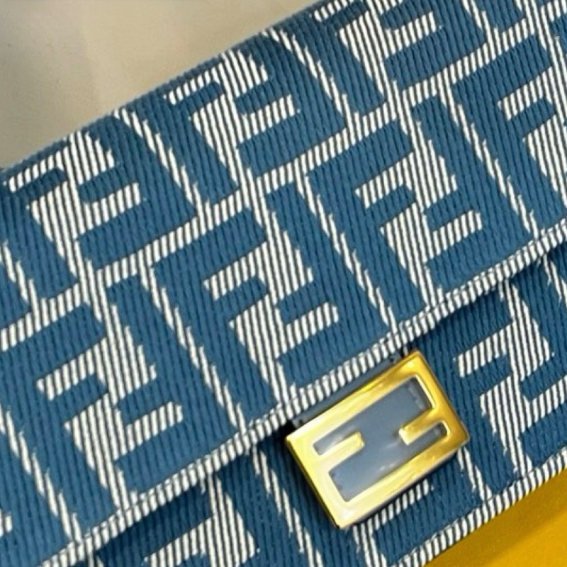 Fendi baguette ( Blue )-2