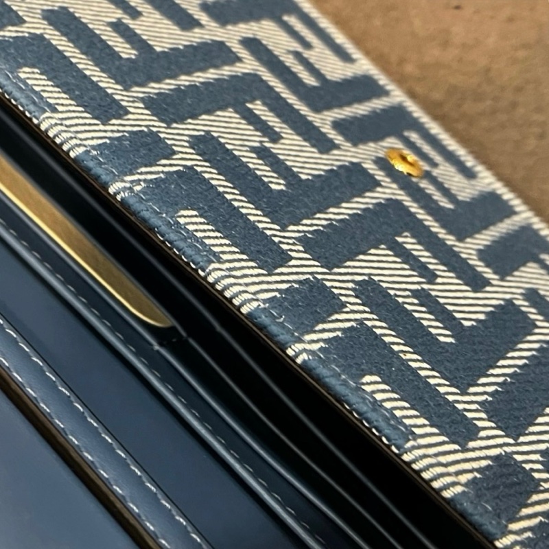 Fendi baguette ( Blue )-3