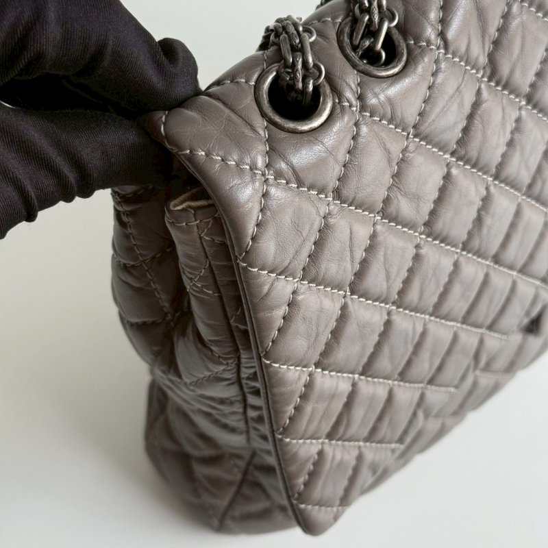 95新🩶 保卡款 Chanel 香奈兒 2.55機場包 灰色銀釦-7