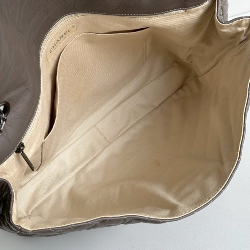 95新🩶 保卡款 Chanel 香奈兒 2.55機場包 灰色銀釦-10