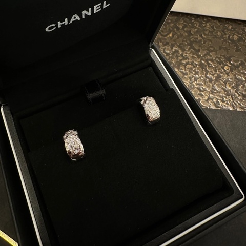 chanel香奈兒coco crush白金鑽菱格紋耳釘