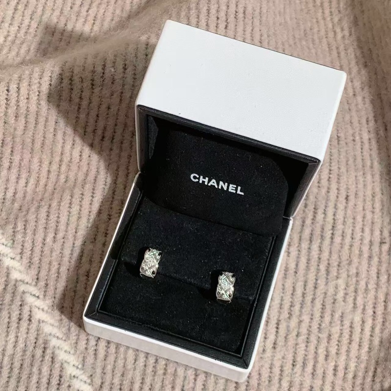 chanel香奈兒coco crush白金鑽菱格紋耳釘-3