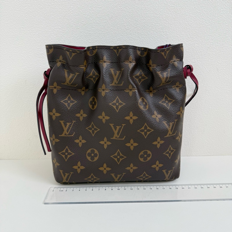 LV 路易威登 老花福袋/洗漱袋 尺寸:24*22*9cm-1