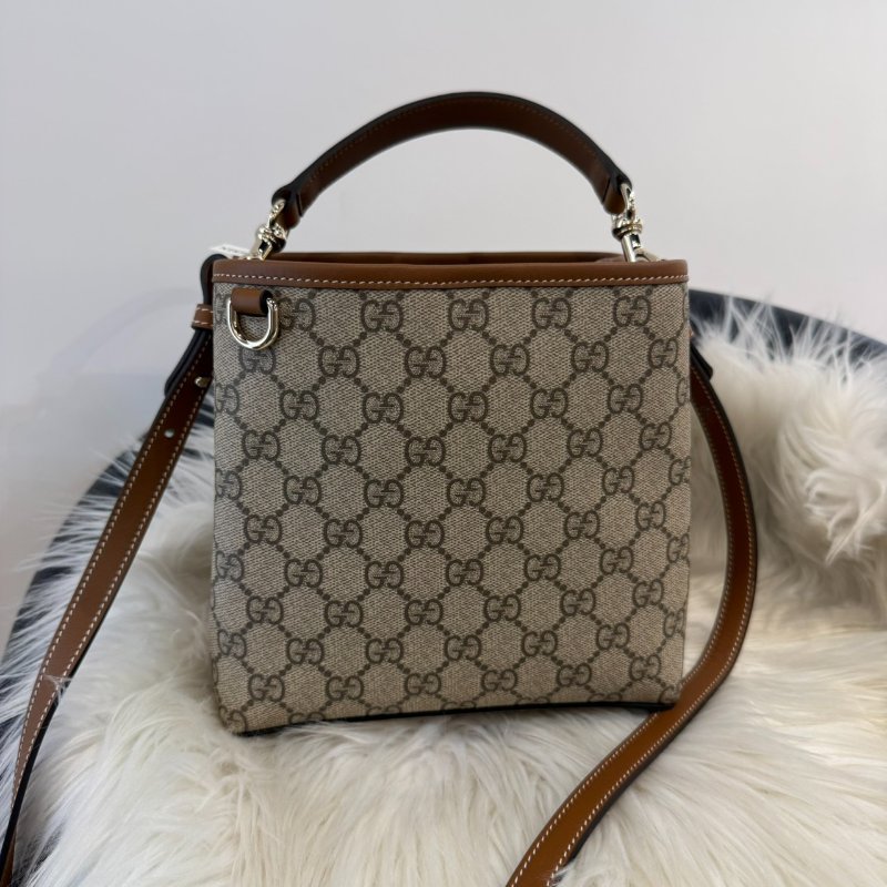 全新 GUCCI Emblem系列水桶包-0