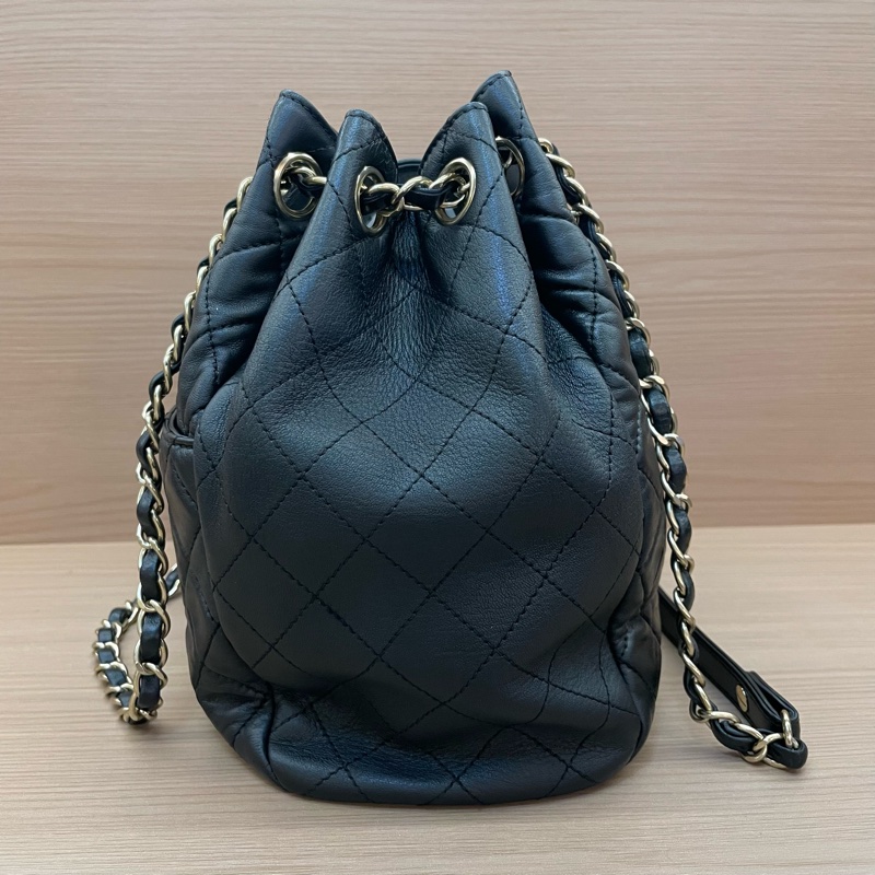 NO：C80 Chanel香奈儿 黑金CF水桶包 经典菱格纹 黑色羊皮+金色链条 2017年 23開 尺寸22*12*23 有塵袋 無卡 無盒子-2