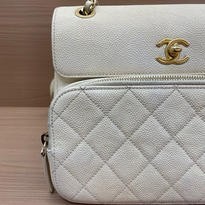 NO：C66 Chanel 荔枝皮 白金 2019年 28開 中號 双口袋相機包 有塵袋 有卡 無盒子-5