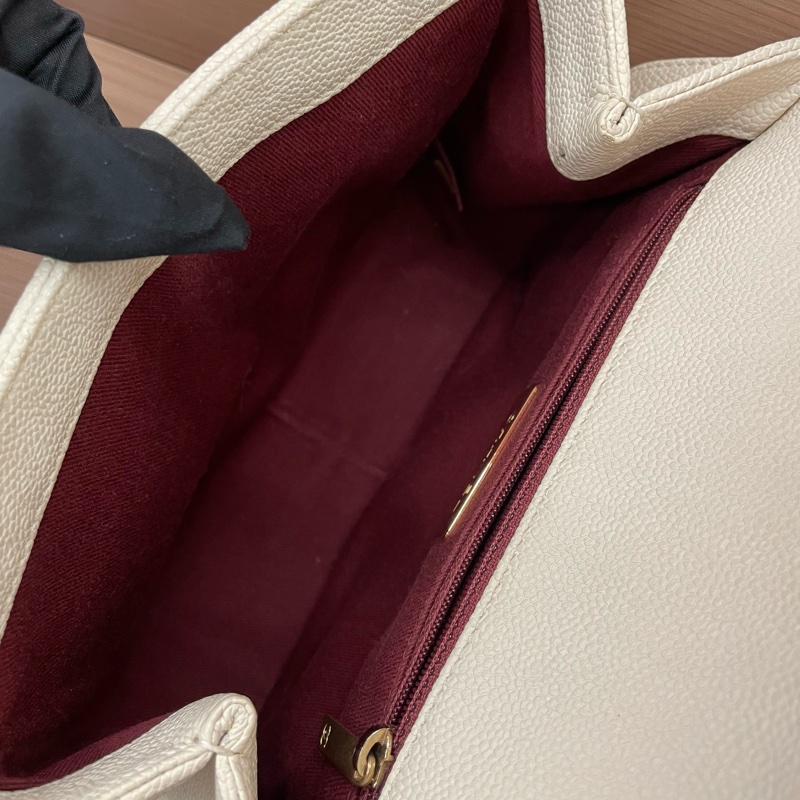 NO：C66 Chanel 荔枝皮 白金 2019年 28開 中號 双口袋相機包 有塵袋 有卡 無盒子-12