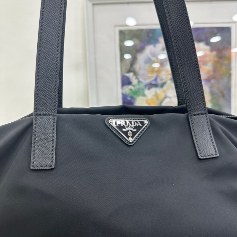 Prada黑色尼龍托特包-5
