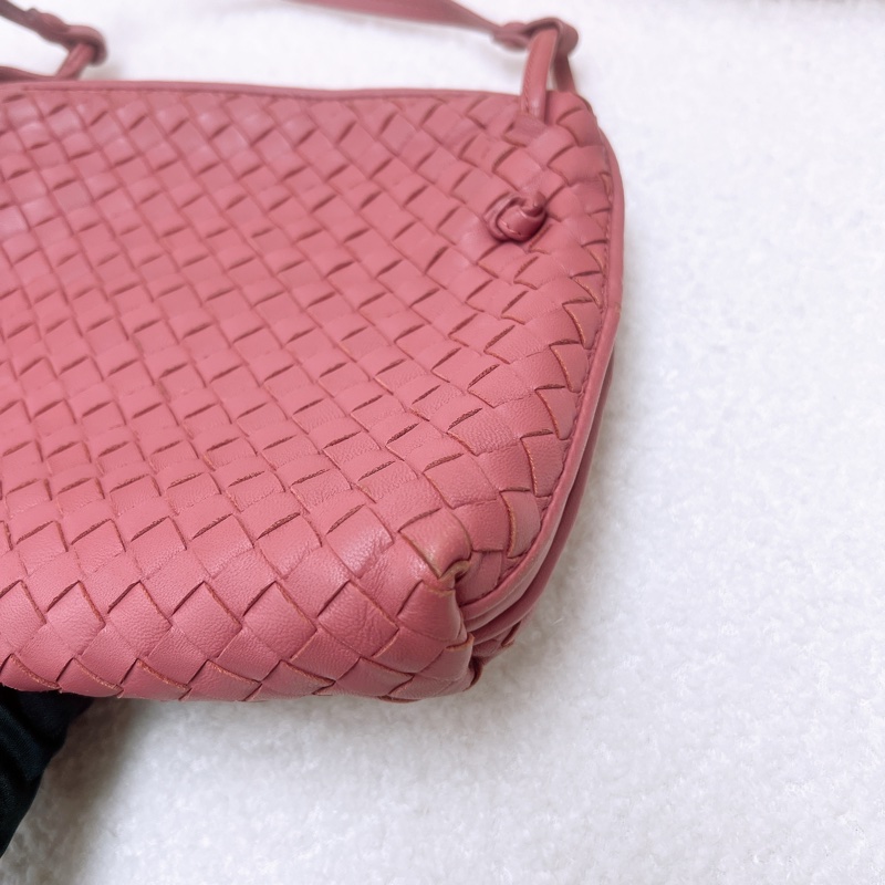 Bv cassette 粉色編織格斜挎包-4