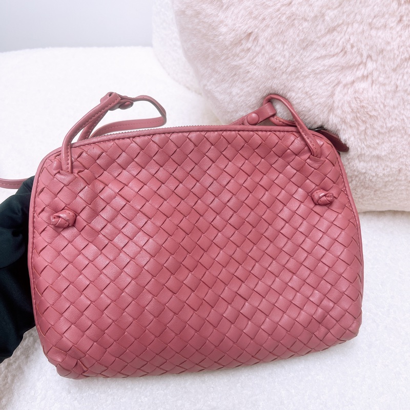 Bv cassette 粉色編織格斜挎包-6