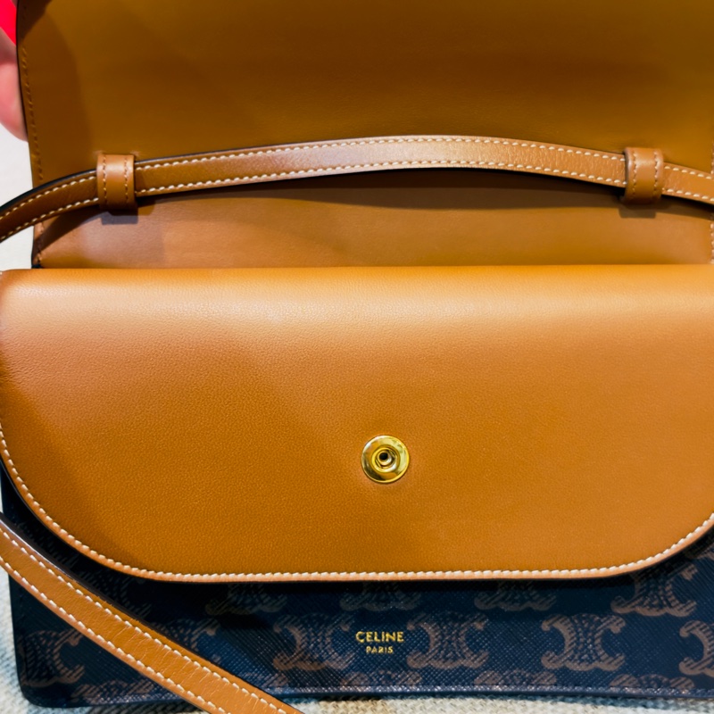 Celine Triomphe 平滑羊皮 信封包 WOC 風琴包-17