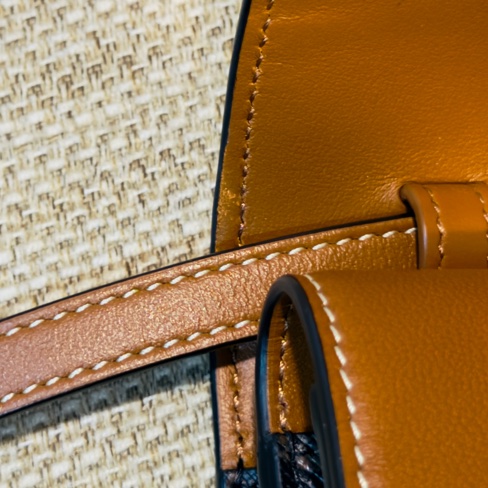 Celine Triomphe 平滑羊皮 信封包 WOC 風琴包-20