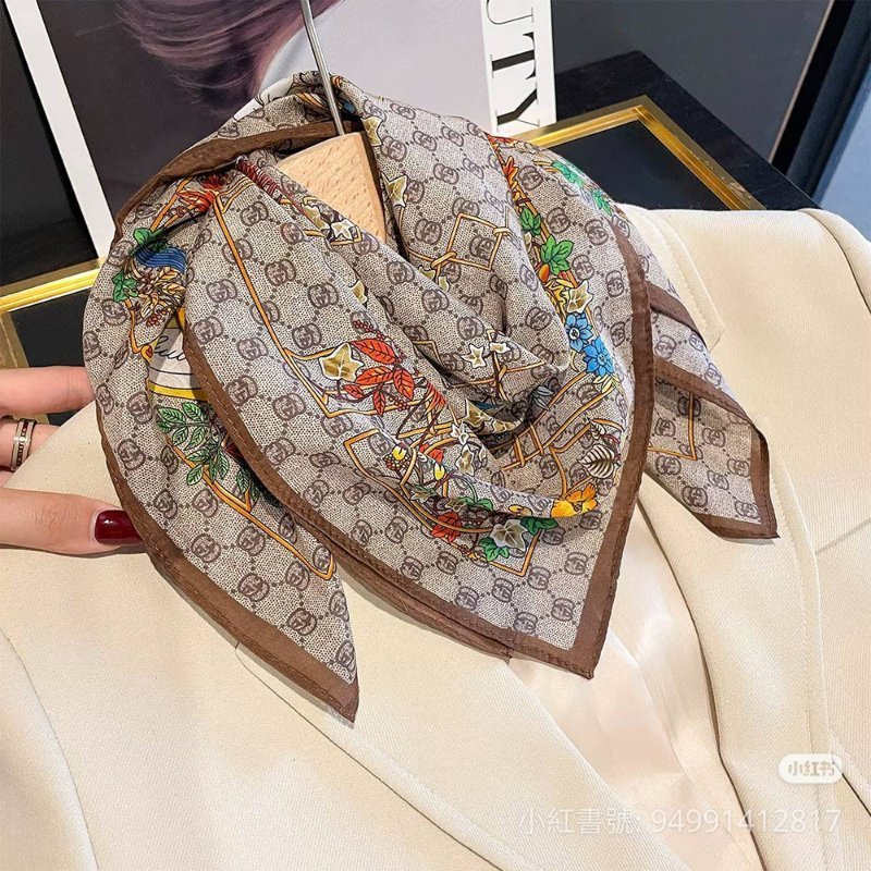 GUCCI 古馳 印花桑蠶絲斜紋方巾~95新閒置品-5