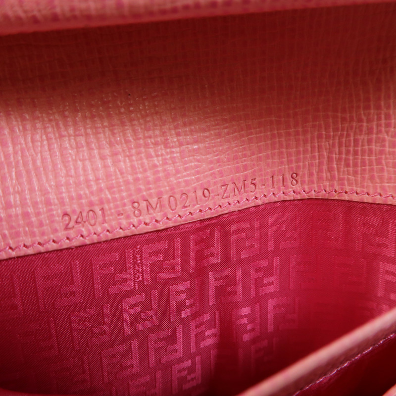 FENDI 塗層帆布Wallet On Chain金扣鏈帶肩背袋-9