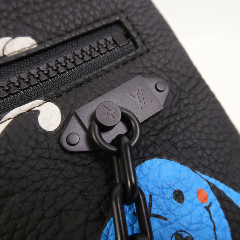 LOUIS VUITTON Monogram Taurillon Zoom With Friends A4 Pouch手拿包-14